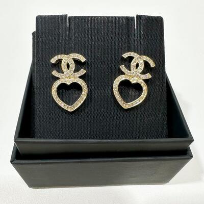 Chanel Classic Earring with heart