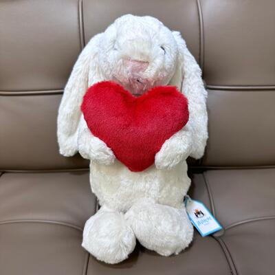 Jellycat Valentine Bashful Red Love Heart Bunny Medium 心 兔