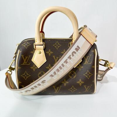 LV Speedy Bandoulière 20 Bag Monogram Canvas Beige