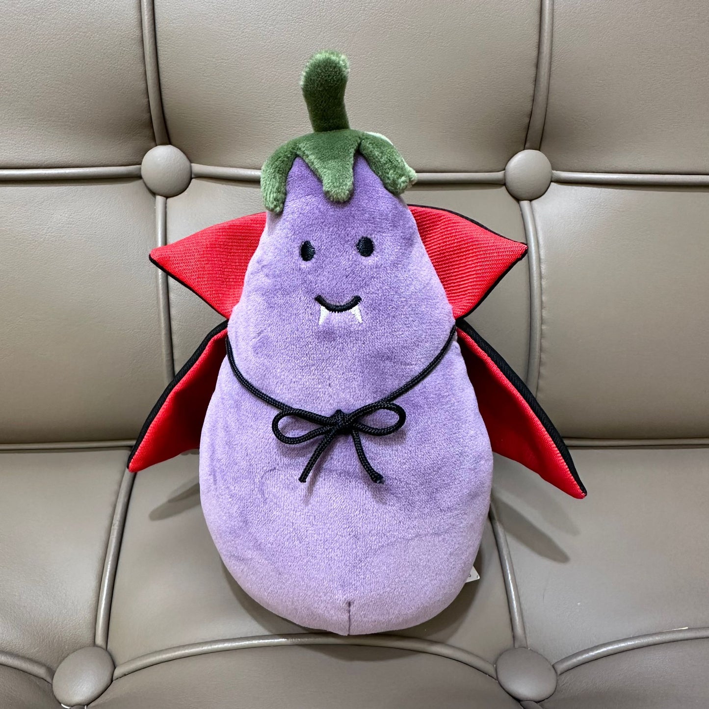 Jellycat Vivacious Aubergine Vampire