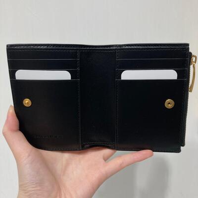 BV Bi-fold Zip Wallet Black
