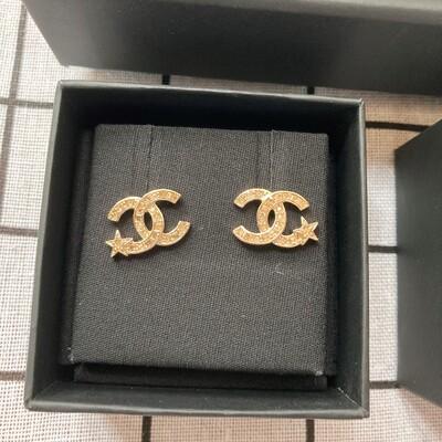 Chanel cc 星星耳環